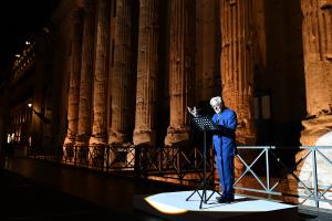 Giancarlo Giannini recita un brano da Memorie di Adriano di Marguerite Yourcenar